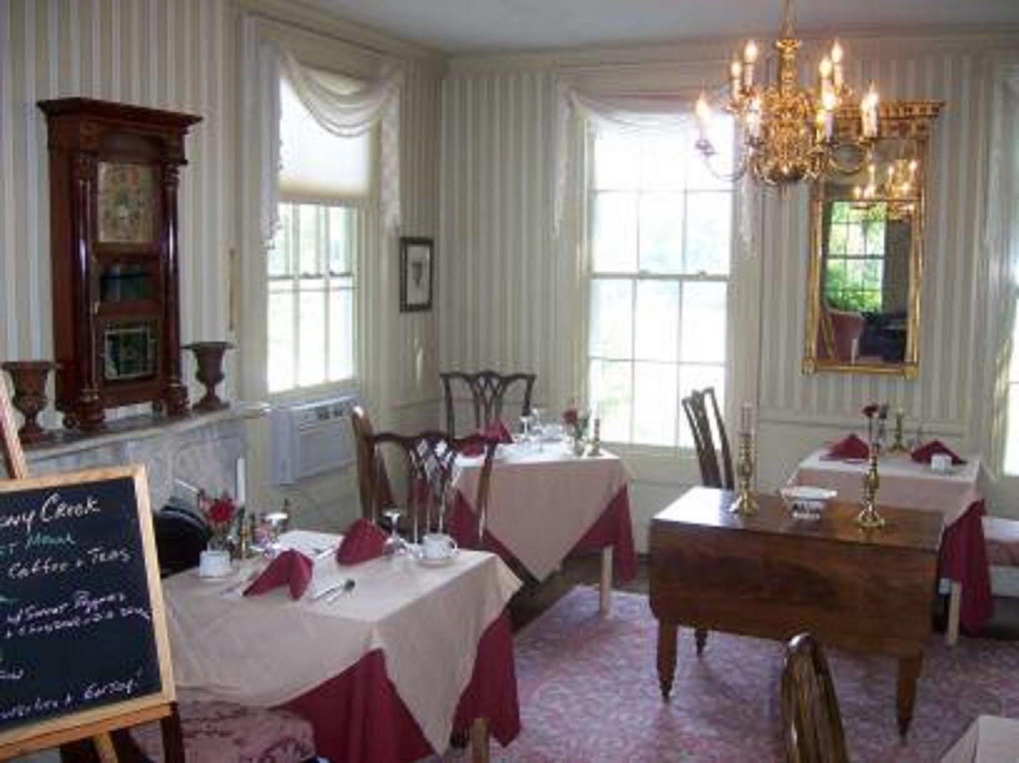 וורוויק The Inn At Stony Creek מסעדה תמונה